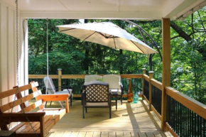 Cozy Berkshires Stay, Mins from Ski Slopes